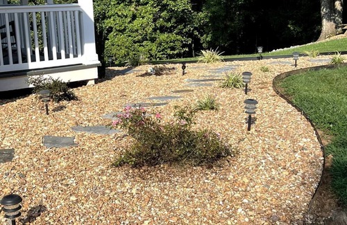 Traphill House | Charming 2-bedroom house located in the Blue Ridge