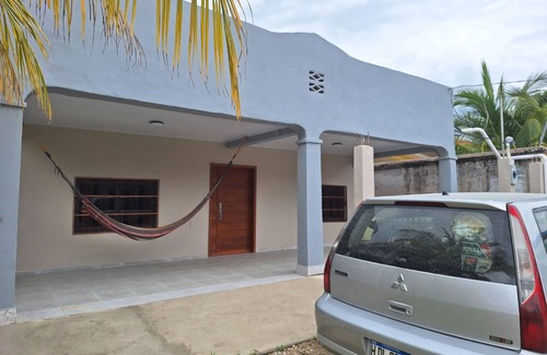 Tela House | Charming 2-bedroom house with AC 10 mins walking away from the beach in Tela