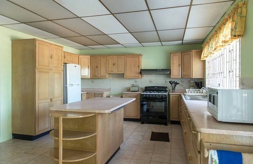 IronShore Estates Apartment | Charming 2 bedroom apartment with view of the Caribbean Sea