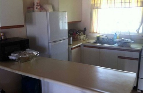 Reading House | Charming 2-bedroom house in phenomenal Montego Bay with WiFi, AC