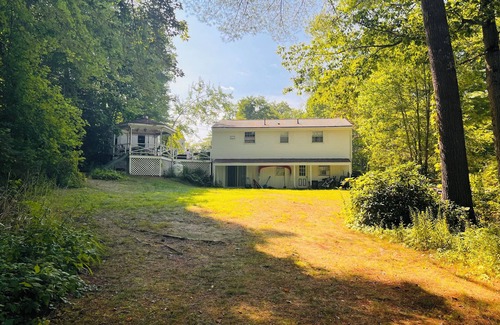 Fair Haven House | Charming 2-bedroom lake house with direct lake access!