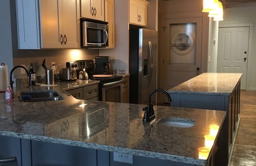 Calhoun Apartment | Charming 2-bedroom loft apartment with AC, WiFi in fabulous Downtown Calhoun