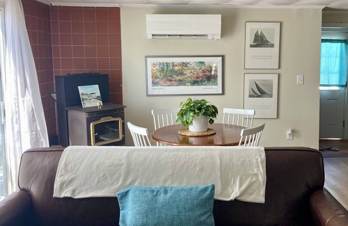 Salisbury Cottage | Charming 2-bedroom Oceanfront cottage with all amenties in fabulous Salisbury