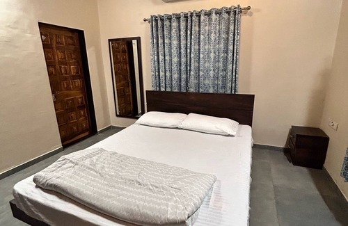 Karjat Resort | Charming 2-bedroom pet friendly Farmhouse with picturesque surroundings