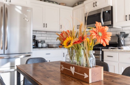 Parowan House | charming 2-bedroom pioneer home near brian head ski resort and national parks in