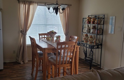 Thurber House | Charming 2-bedroom RV in fabulous Gordon with AC