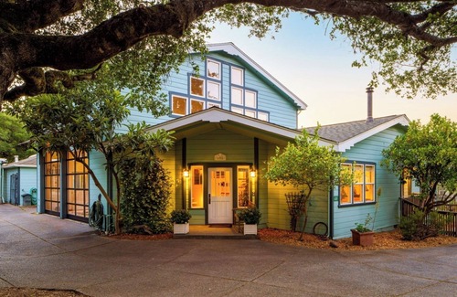 Sebastopol House | Charming 2-bedroom townhome with WiFi, AC in lovely Sebastopol