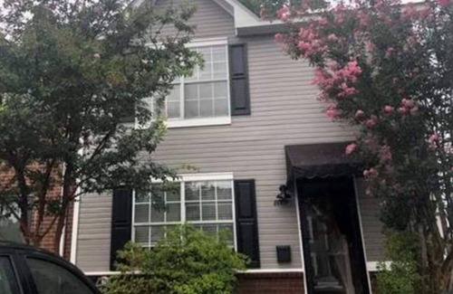 Southaven House | Charming 2-bedroom townhome with AC and WiFi in serene Southaven