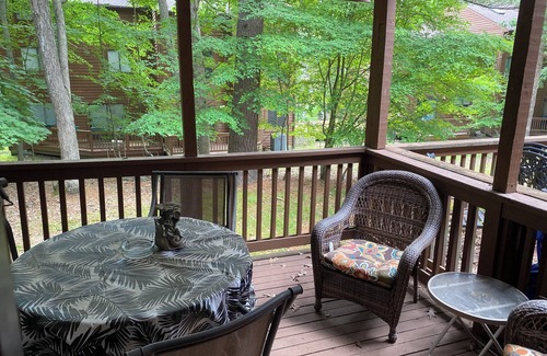 Bushkill House | Charming 2-bedroom townhome in Poconos finest area, near many fun activities.