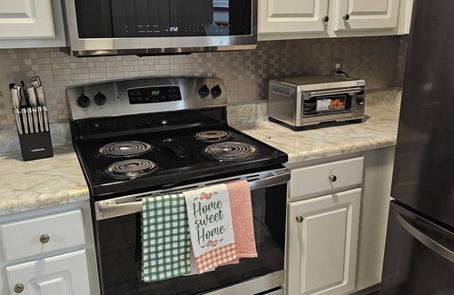 Lithonia House | Charming 2-bedroom townhome with new amenities and WiFi in fabulous Lithonia