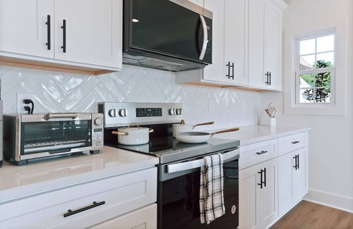 Auburn - Opelika House | Charming 2-bedroom townhome with WiFi and AC in Auburn