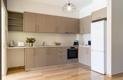 Erimi House | Charming 2-bedroom townhome with AC, WiFi and swimming pool, in fabulous Erimi