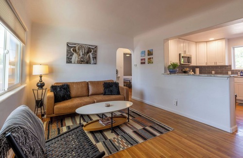 Southeast Heights House | Charming 2-bedroom house in delightful SE Heights with AC