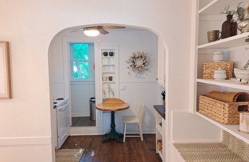 Fort Madison Cottage | Charming 2-bedroom cottage with WiFi, AC in enjoyable Fort Madison
