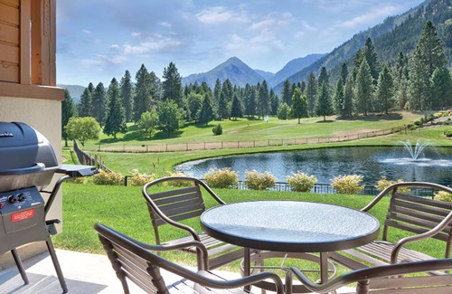 Leavenworth Resort | Charming 2-bedroom resort in Leavenworth with AC, WiFi during holiday season