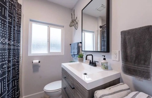 East Hollywood House | Charming 2 Bedroom Spanish Bungalow with Private Patio