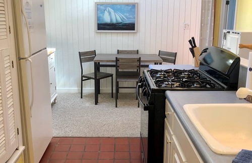 New Buffalo Condo | Charming 2-bedroom, 2 bath condo in awesome New Buffalo!