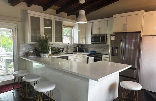 Fort Lauderdale Apartment | Charming 2-bedroom apartment with AC, WiFi in nice Oakland Park