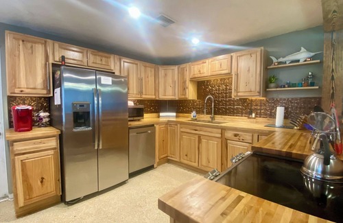 Oceanside Estates House | Charming 2-bedroom house in marvelous Ormond Beach with WiFi, AC. Great getaway!