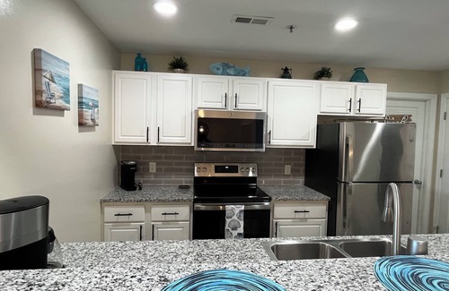 Kaiser Condo | Charming 2-bedroom condo in brilliant Osage Beach with AC, WiFi