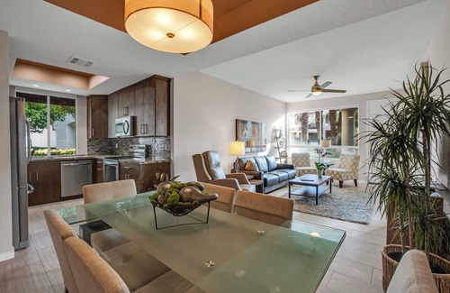 Palm Springs Condo | Charming 2 Bedroom 2 Bath Condo in Palm Springs-close to airport and downtown.