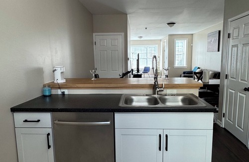 Wynnefield House | Charming 2-bedroom house with wifin welcoming Philadelphia