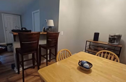 Prudenville House | Charming 2-bedroom house in fabulous Houghton Lk/Prudenville: WiFi, AC, 2/2!