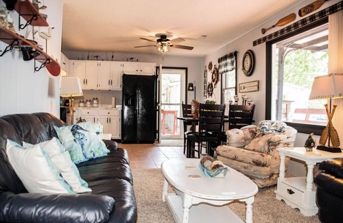 Rocky Mount House | Charming 2-bedroom lakefront house, dock with boat slip in Rocky Mount