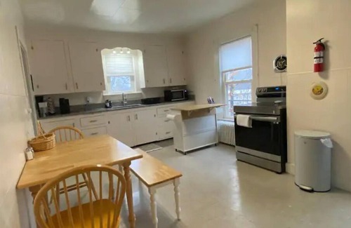 Somersworth Apartment | Charming 2 bedroom apt in downtown Somersworth. Close to highway and major shops