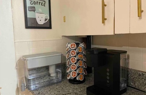 Somersworth Apartment | Charming 2 bedroom apt in downtown Somersworth. Close to highway and major shops