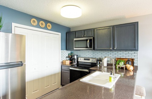 Grand Haven Condo | Charming 2-Bedroom Waterfront Condo in Spring Lake