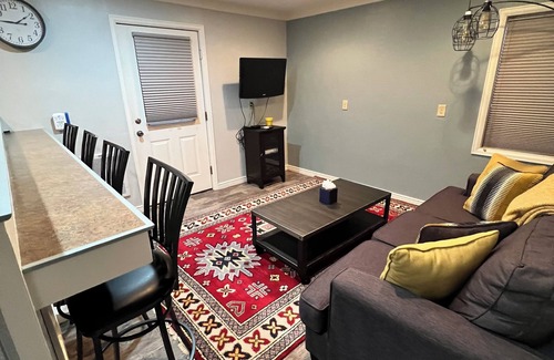 Howard Villa | Charming 2-bedroom villa with WiFi and AC in Colorado, right outside Salida Co