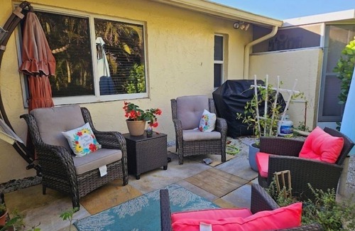 East Naples Villa | Charming 2-bedroom villa in Glades Golf and Country Club in Naples FL