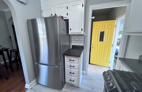 Topeka House | Charming 2-bedroom with AC, WiFi Kansas Escapes 3