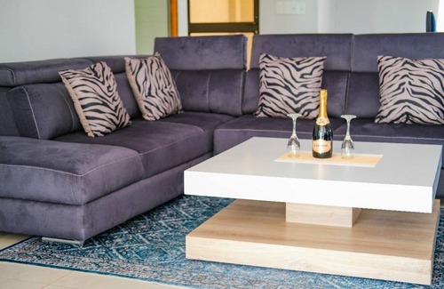 Marloth Park House | Charming 2-bedroom house in marvelous Marloth Park with WiFi, fitness room