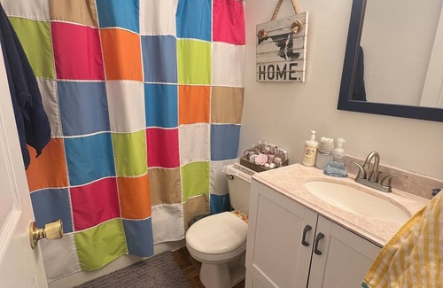 Hampstead Condo | Charming 2-bedroomCondo in Hampstead MD