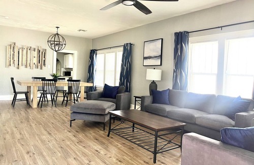 Lawton House | Charming 2-BR Home in Lawton’s Historic Old Town North, Minutes from Fort Sill