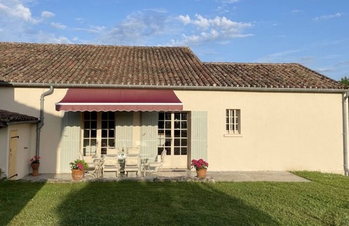 Fougueyrolles House | Charming 2-BR in Fougueyrolles: Modern Comfort, Classic Elegance