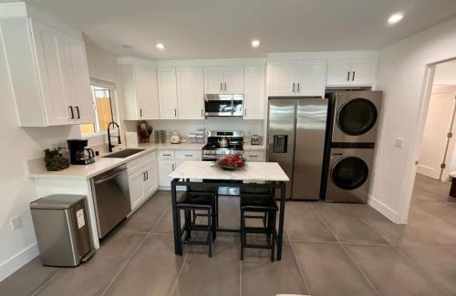 Sawtelle House | Charming 2 BR near UCLA-Beverly Hills - BEL2 - LOR