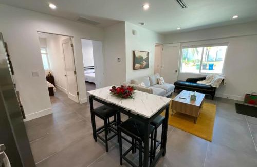 Sawtelle House | Charming 2 BR near UCLA-Beverly Hills - BEL2 - LOR