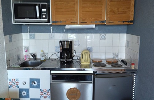 Prapoutel Apartment | Charming 2-Room Apartment for 5, Ski-In/Ski-Out, Balcony with Valley View