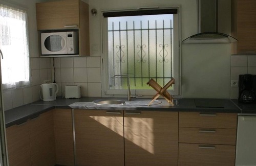 Dolus-d'Oleron House | Charming 2-Person House with Terrace, Garden & WiFi – Near Shops & Cycle Paths