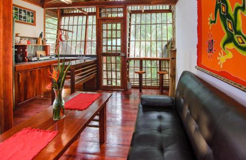 Chiguata Apartment | Charming 2-Person Apartment in Playa Chiquita, Puerto Viejo