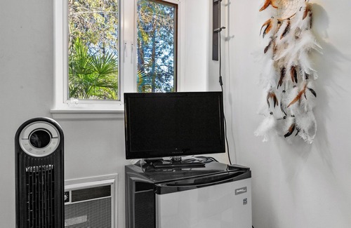 Nevada City Apartment | Charming 2-person Studio just 2 blocks from Downtown Nevada City