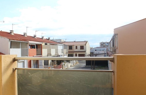 Port-la-Nouvelle Apartment | Charming 2-Room Apartment, 250m from Beach, Sunny Balconies, Private Parking