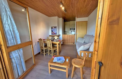 Meribel Apartment | Charming 2-Room Apartment with Balcony Near Méribel Slopes and Shuttle
