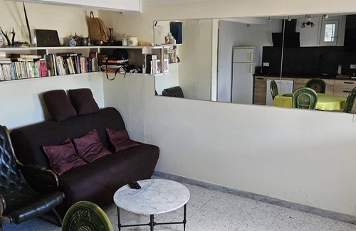 Frejus Apartment | Charming 2-room apartment near Estérel in Provencal villa with pool