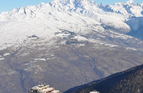 Aime Apartment | Charming 2 room apartment - view of Mont-Blanc - at the foot of the slopes in Aime 2000
