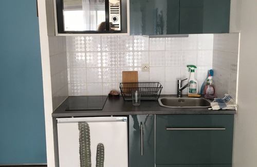 Sete Apartment | Charming 2-room apartment, city center, loggia, parking