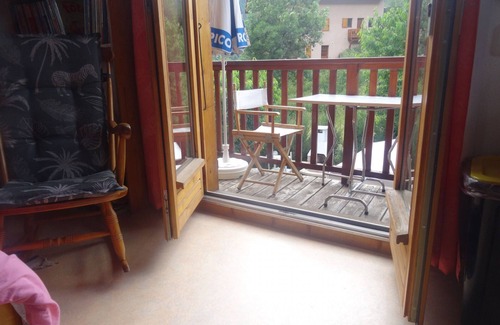 Saint-Chaffrey Apartment | Charming 2 Rooms + Mountain Corner - Private Parking, WiFi, Close to Slopes